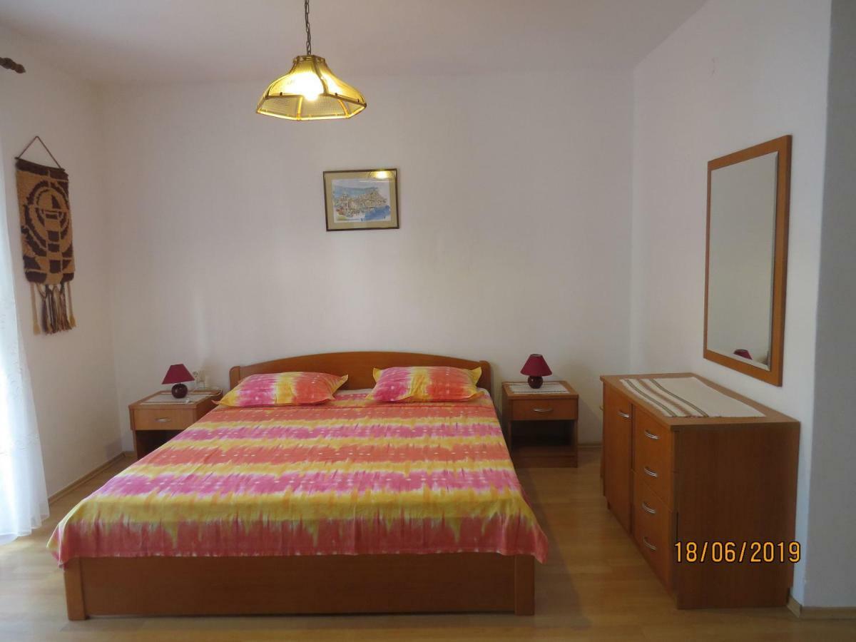 Apartments Prosperina Хвар Экстерьер фото